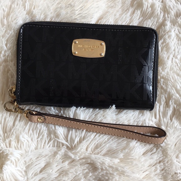 MICHAEL KORS - Black Wallet - Picture 6 of 11